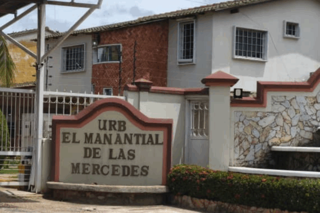 Townhouse. Urb. El Manantial de Las Mercedes